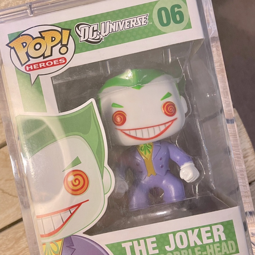 Funko Pop! Heroes: The Joker 06